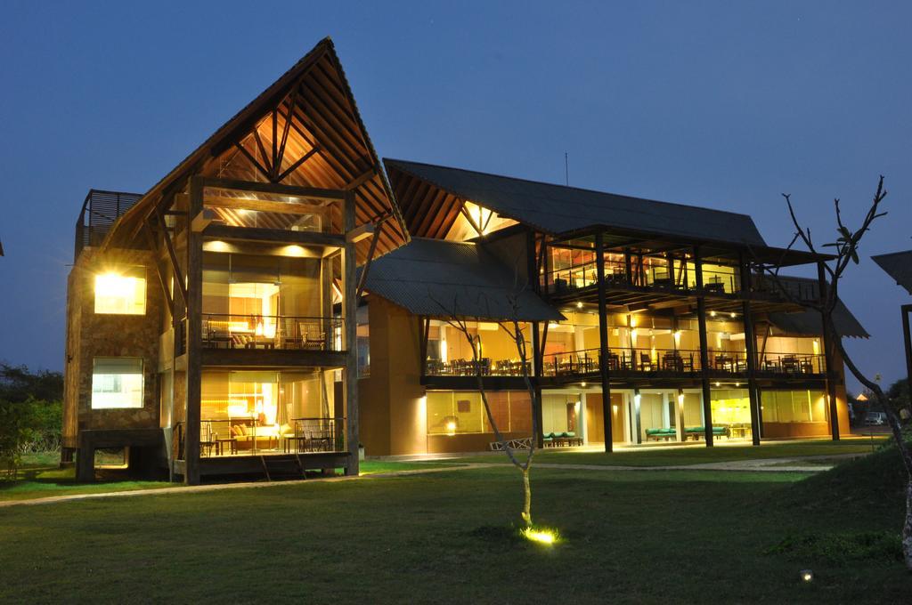Laya Safari Resorts & Spa Yala Extérieur photo