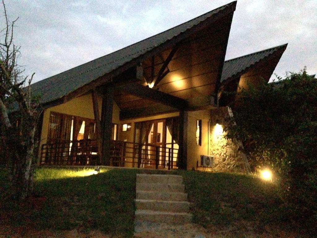 Laya Safari Resorts & Spa Yala Extérieur photo