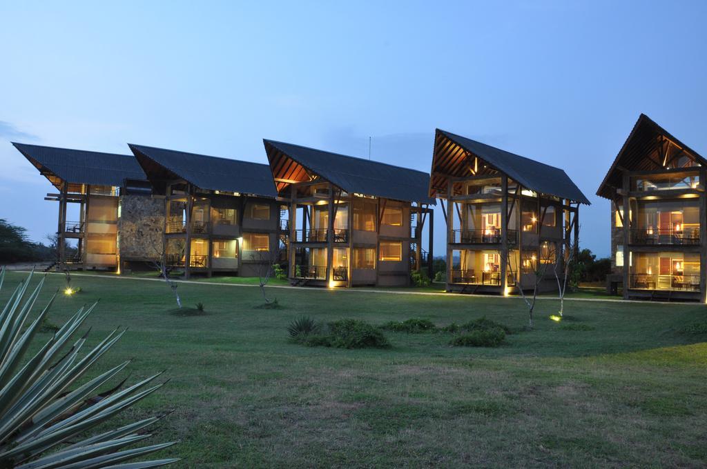Laya Safari Resorts & Spa Yala Extérieur photo